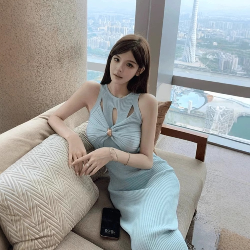 Korean version INS blogger pure desire style new sleeveless lace up design metal slim fit vest knitted dress