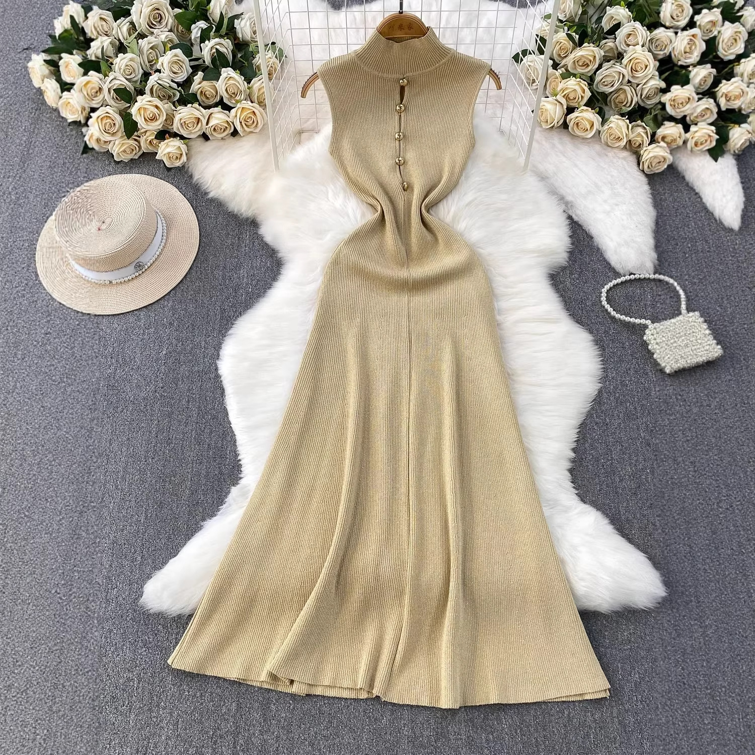 SP Home 2026 Spring/Summer Women's Half High Collar Slimming and Slimming Gold Sleeveless Long Dress, Gold Style Women's Clothing