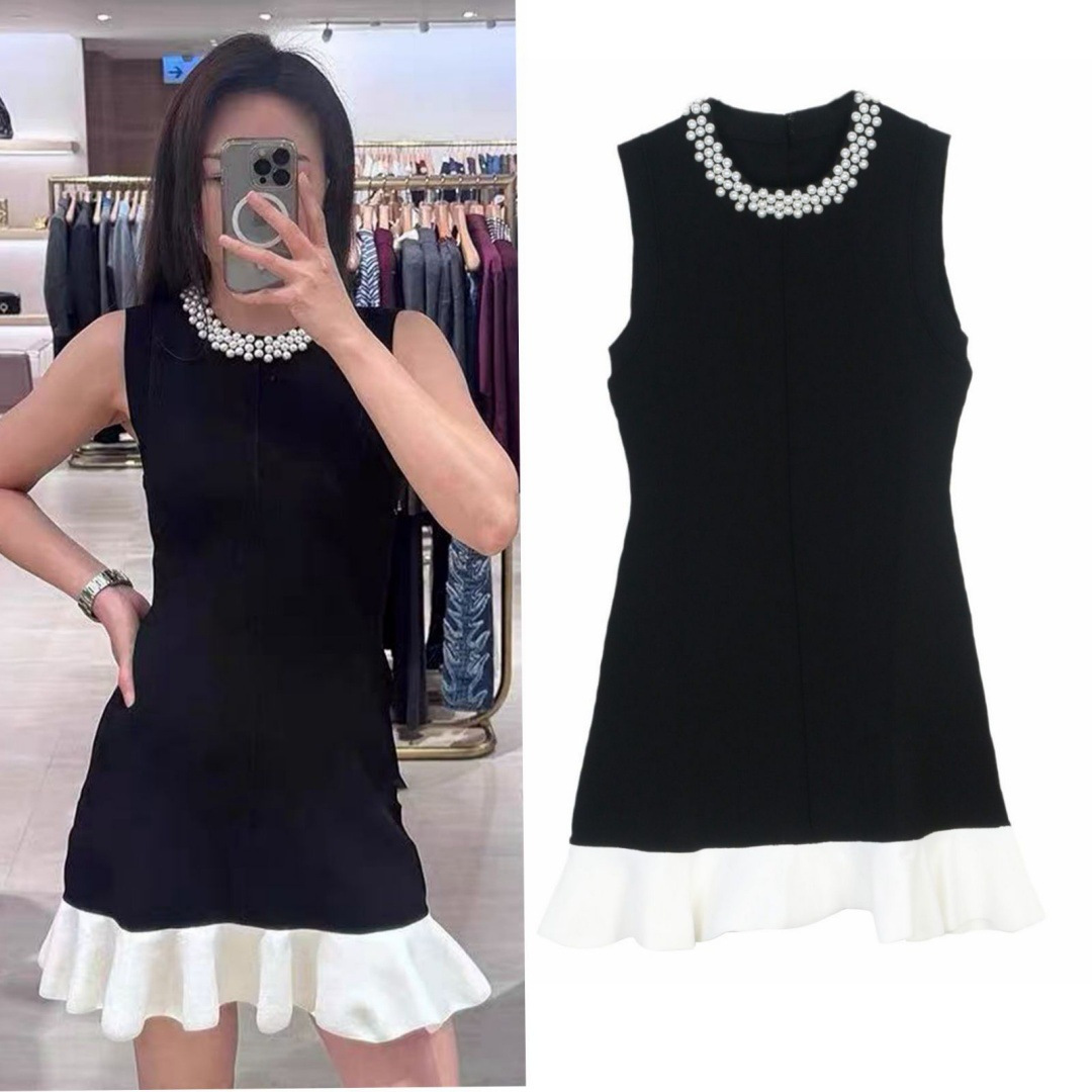 A design with a touch of luxury and elegance, featuring a pearl collar and fish tail dress. A French style dress for women, slim fit and slimming, with a vest and a cross-border look
