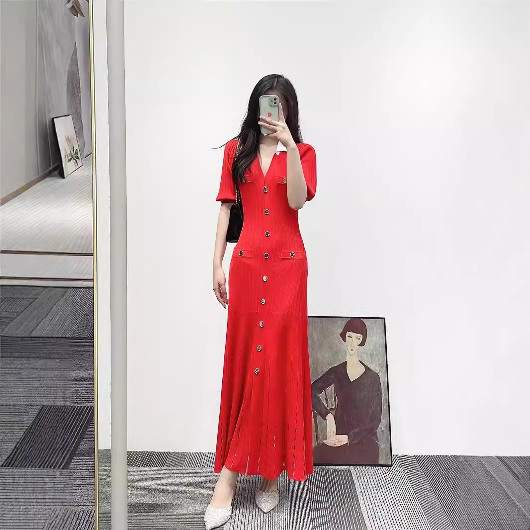 Cross border European and American AliExpress popular French SD home dress design sense and temperament V-neck single breasted knitted long skirt Cross border European and American AliExpress popular French SD home dress design sense and temperament V-neck single breasted knitted long skirt