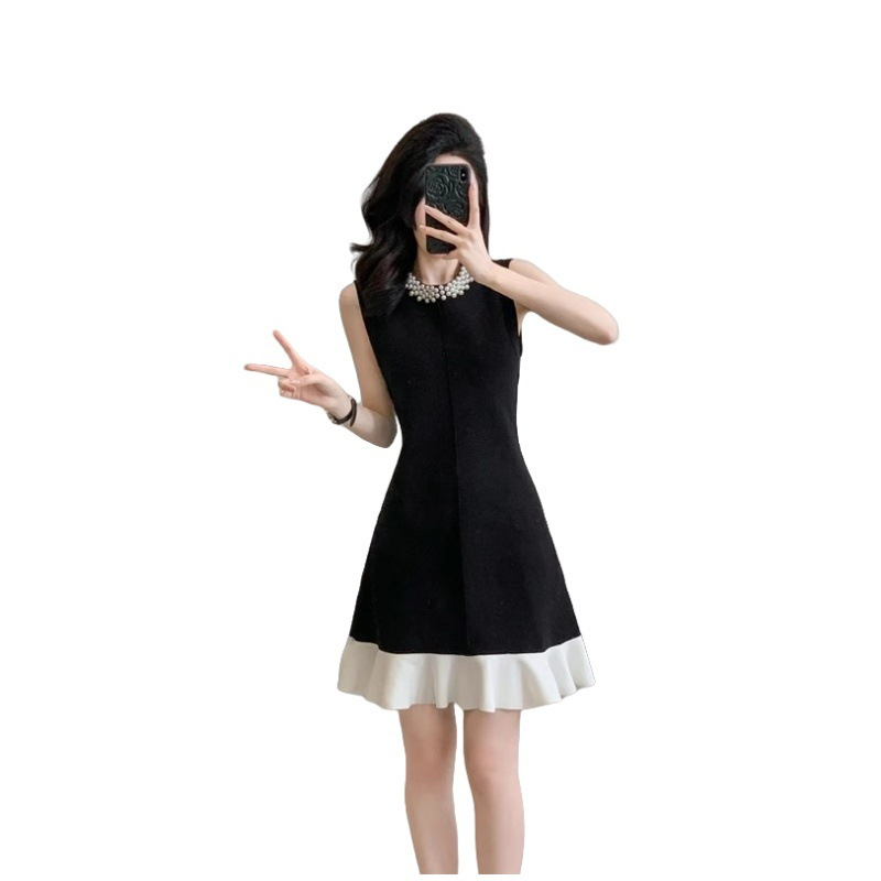 European and American 2025 Spring/Summer Bead Round Collar Color Contrasting Lotus Leaf Edge Sleeveless Knitted Fish Tail Dress Elegant Style European and American 2025 Spring/Summer Bead Round Collar Color Contrasting Lotus Leaf Edge Sleeveless Knitted Fish Tail Dress Elegant Style