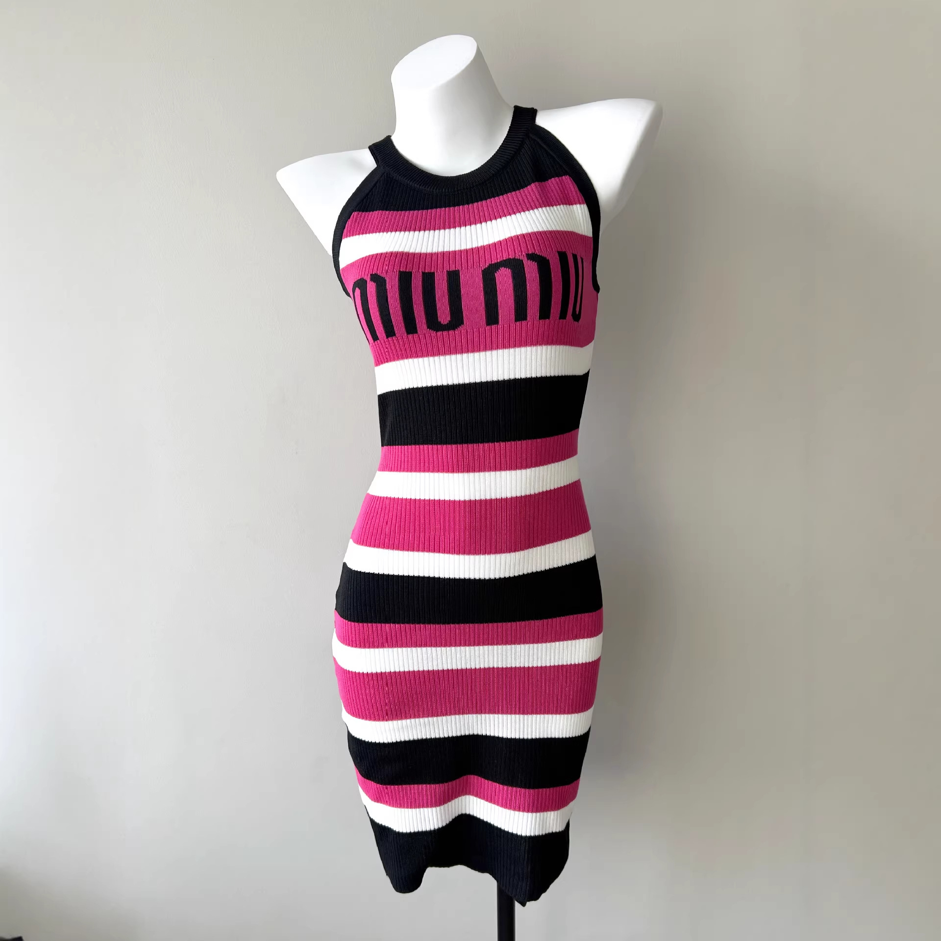 Color blocking striped new knitted design vest temperament, waist hugging long skirt, hip hugging slimming temperament, sleeveless summer skirt