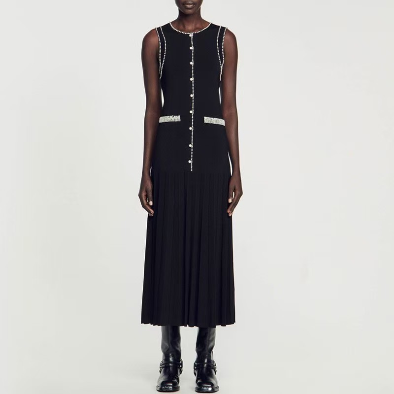 Cross border French New Explosive Knitted Dress 2025 Spring/Summer Fashionable Pearl Round Neck Sleeveless Slimming Long Dress Cross border French New Explosive Knitted Dress 2025 Spring/Summer Fashionable Pearl Round Neck Sleeveless Slimming Long Dress