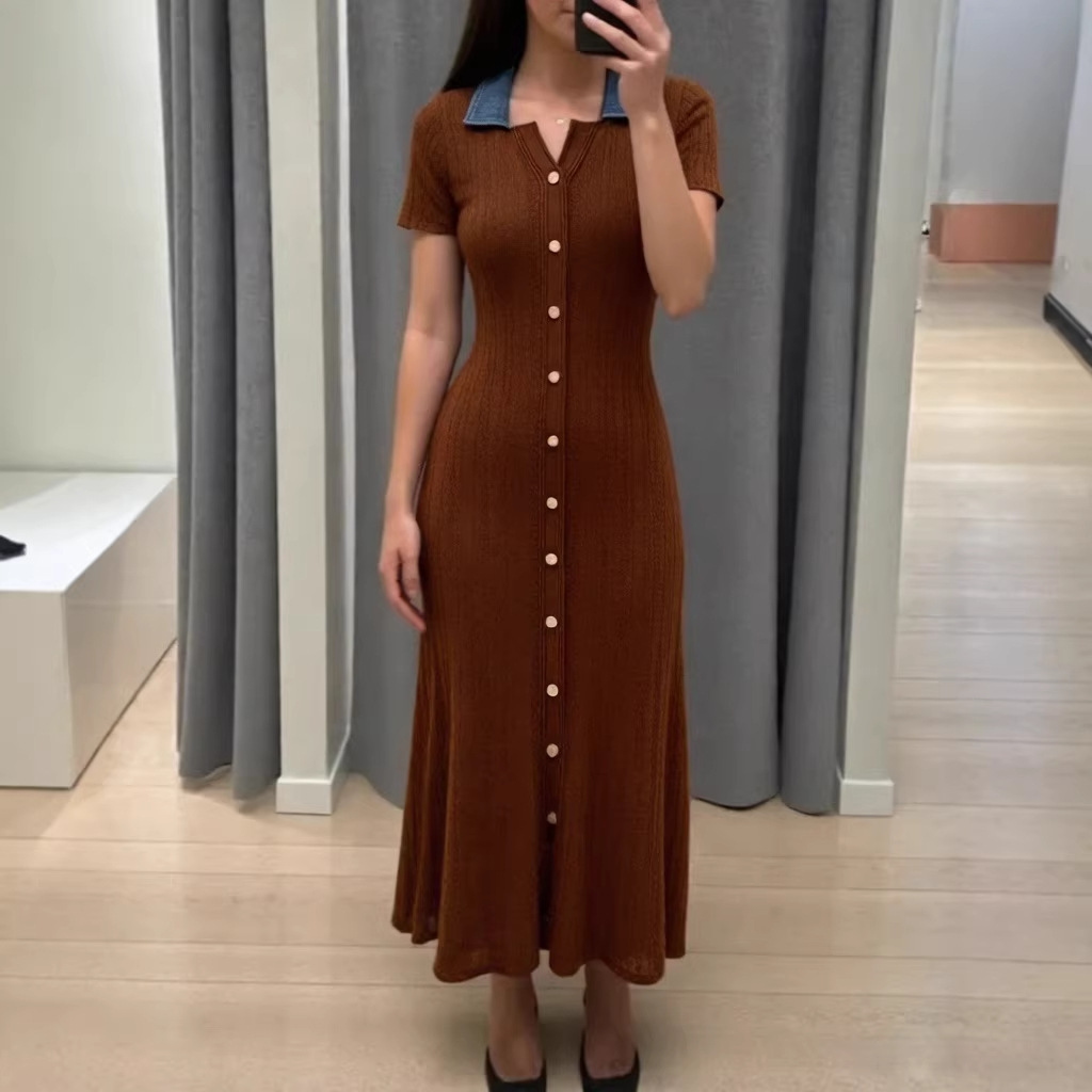 SD New Spot Color Contrasting Knitted Small V-neck Knitted Skirt Women's Short sleeved Single breasted Waist Collection Dress with Temperament