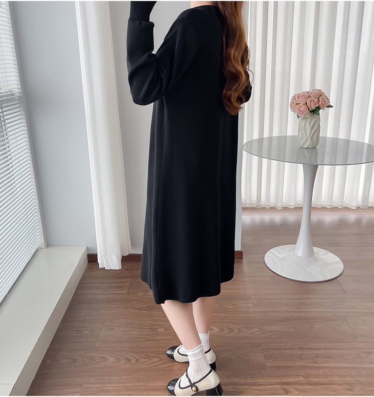 Xiaoxiangfeng Knitted Dress Women's Autumn and Winter New Style Large Loose Silk Scarf Design Sense Temperament Sweater Small Black Dress Xiaoxiangfeng Knitted Dress Women's Autumn and Winter New Style Large Loose Silk Scarf Design Sense Temperament Sweater Small Black Dress