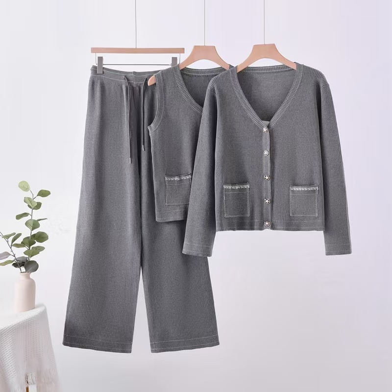 Foreign trade lazy casual knitted suit 2025 new solid color top wide leg pants temperament three piece set Foreign trade lazy casual knitted suit 2025 new solid color top wide leg pants temperament three piece set