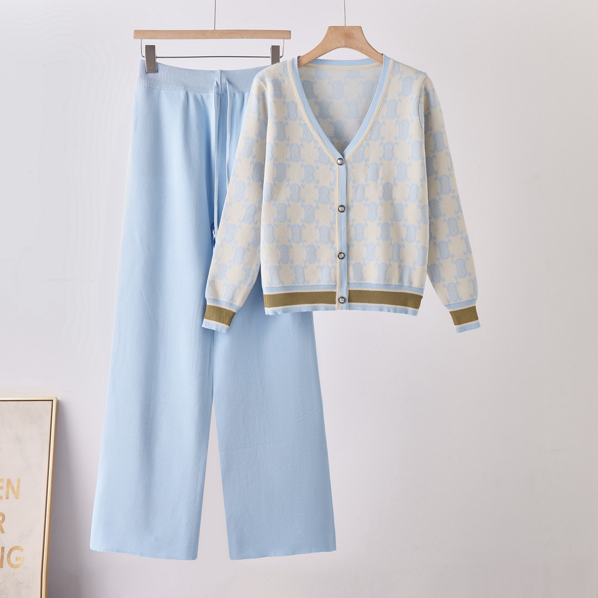 Cross border small fragrance casual sports knitted suit women's autumn and winter stylish sweater wide leg pants fashionable two-piece set Cross border small fragrance casual sports knitted suit women's autumn and winter stylish sweater wide leg pants fashionable two-piece set