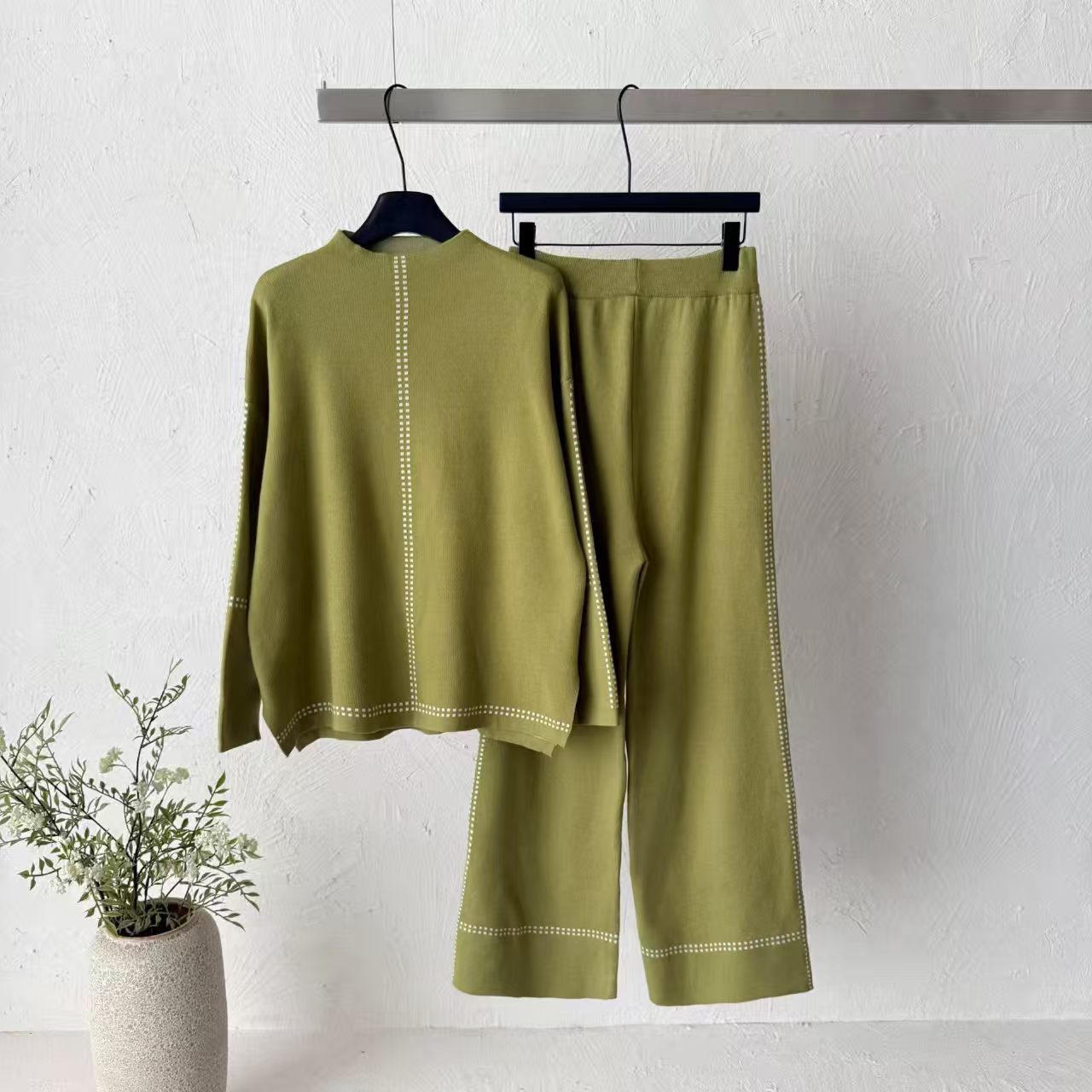 Cross border 2026 new temperament knitted suit women's loose top wide leg pants two-piece set commuting versatile fashion outfit