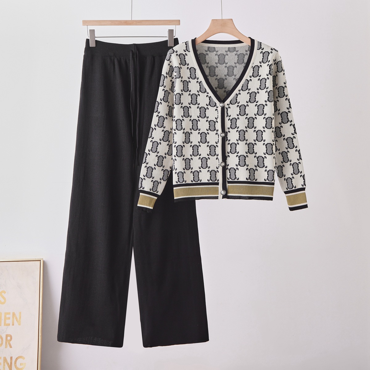 Cross border small fragrance casual sports knitted suit women's autumn and winter stylish sweater wide leg pants fashionable two-piece set Cross border small fragrance casual sports knitted suit women's autumn and winter stylish sweater wide leg pants fashionable two-piece set