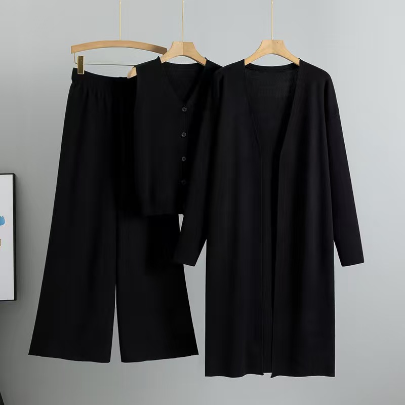 Cross border Amazon foreign trade Spring and Autumn new style knitted suit sleeveless vest sweater cardigan pants three piece set Cross border Amazon foreign trade Spring and Autumn new style knitted suit sleeveless vest sweater cardigan pants three piece set