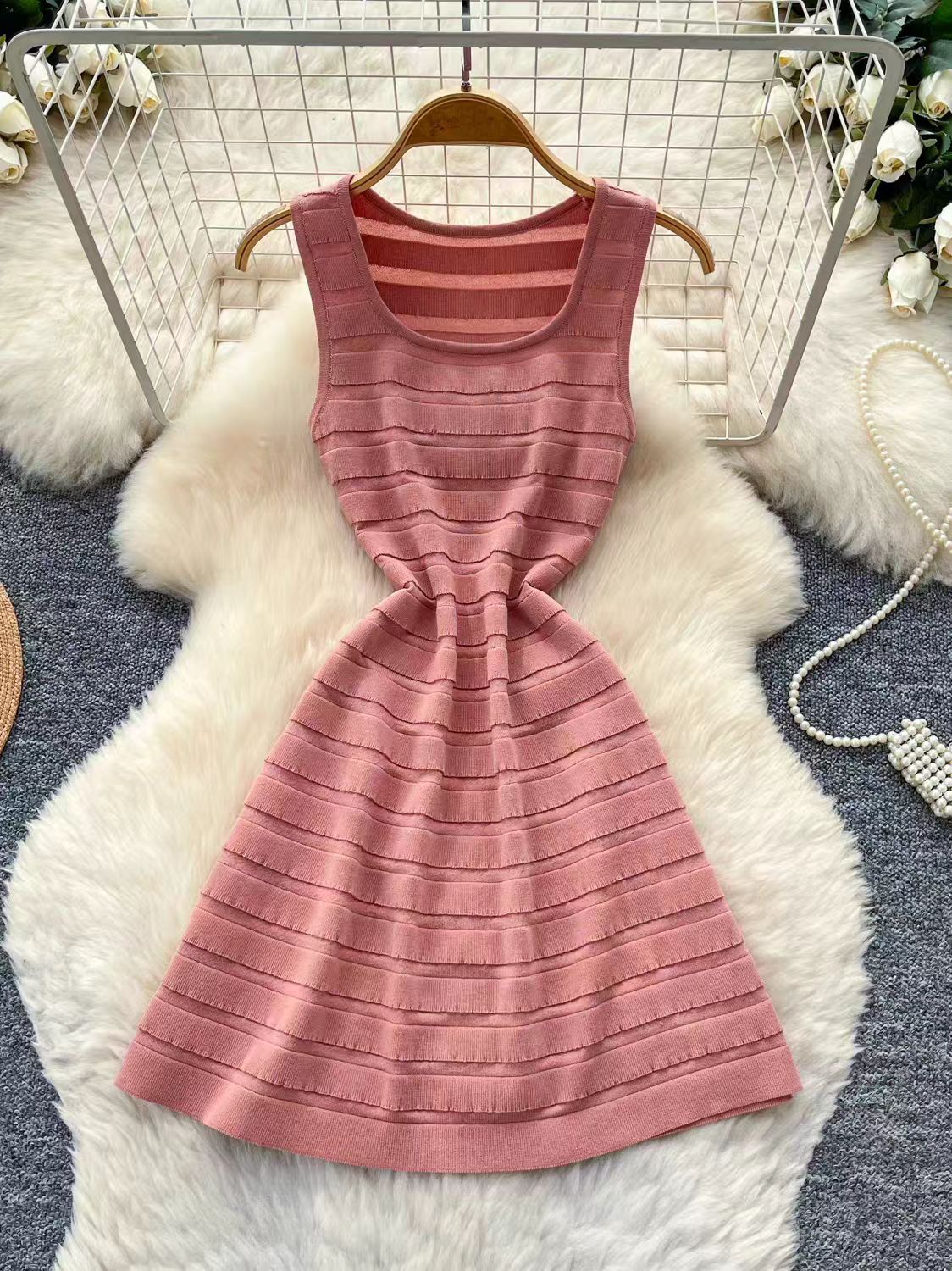 Korean version sleeveless A-line versatile dress for commuting, women's summer round neck high waist slimming pink temperament short skirt