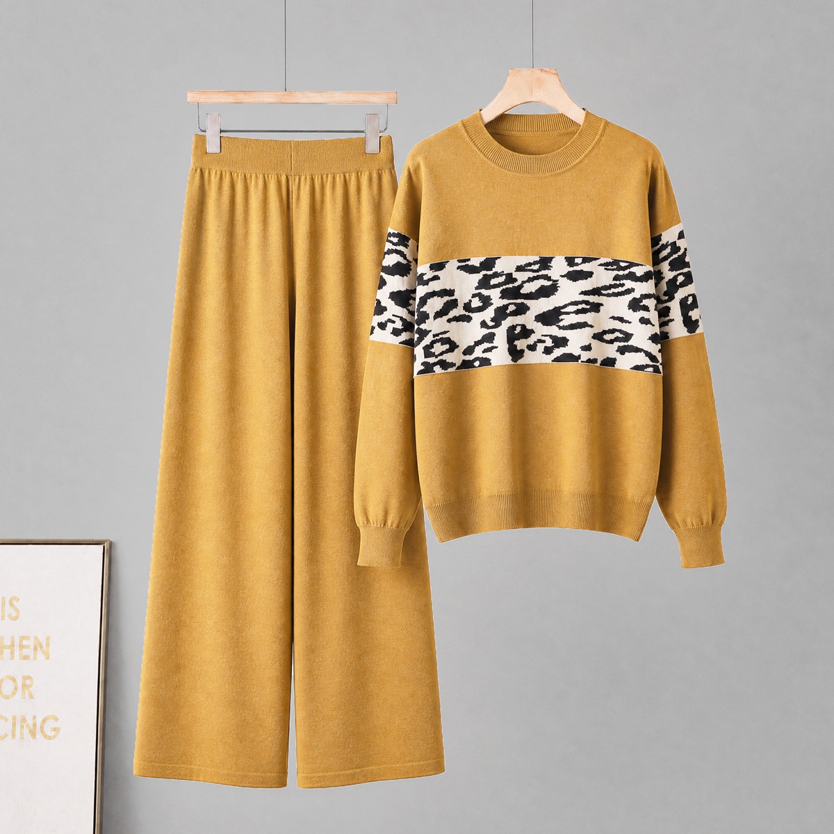 Foreign trade European and American leopard print knitted suit women's two-piece set autumn and winter round neck long sleeved top casual wide leg pants suit women Foreign trade European and American leopard print knitted suit women's two-piece set autumn and winter round neck long sleeved top casual wide leg pants suit women