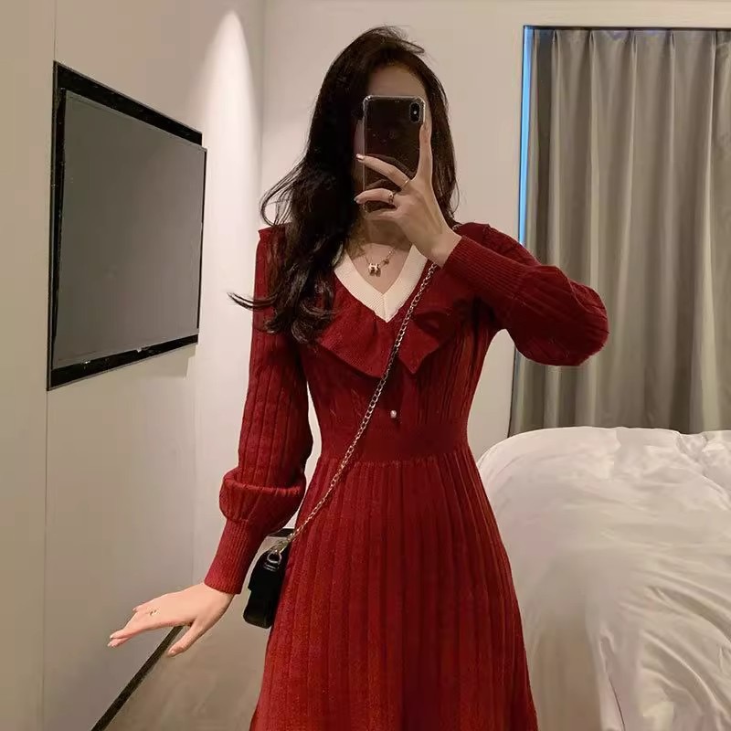 New Year's clothing, annual meeting, small dress, long skirt, engagement, back door, red knitted dress, women's autumn and winter 2025