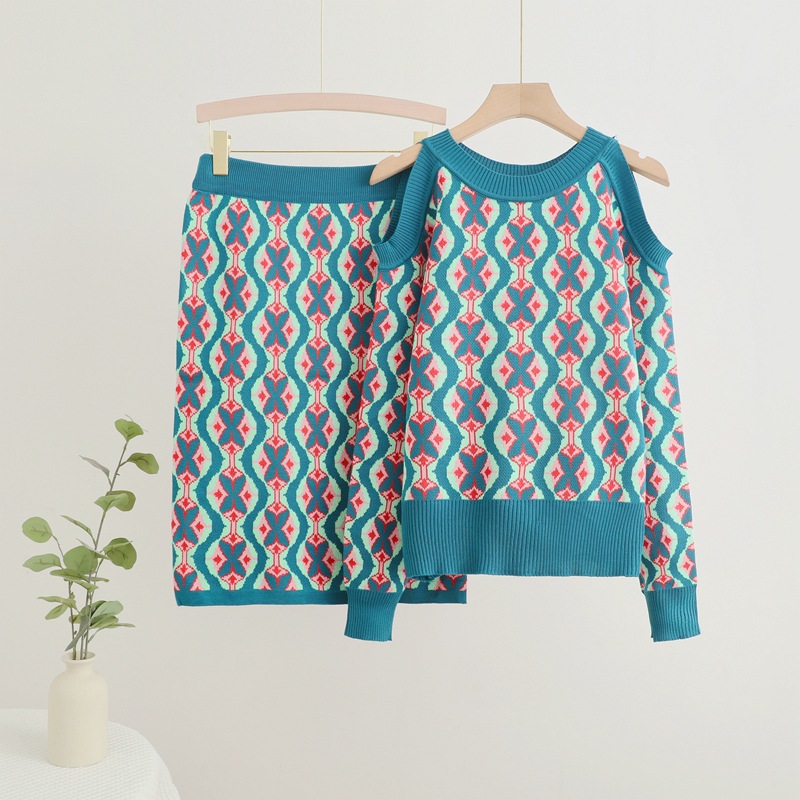 European Station 2024 Spring and Autumn New Fashionable Internet Celebrity Set Skirt Stylish Off Shoulder Sweater Knitted Hip Bag Skirt Two Piece Set