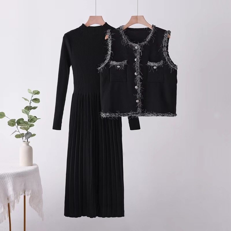 French style tassel edge small fragrant style 2025 Spring and Autumn new design sense temperament casual vest long skirt two-piece set
