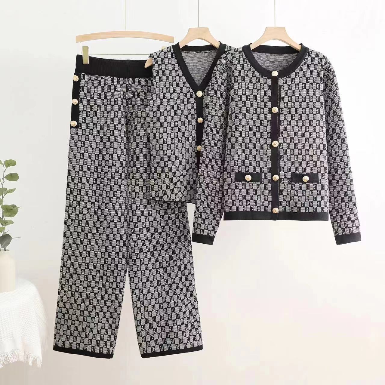 European station fashion new button versatile slimming foreign trade wide leg trend V-neck vest cardigan knitted three piece set European station fashion new button versatile slimming foreign trade wide leg trend V-neck vest cardigan knitted three piece set