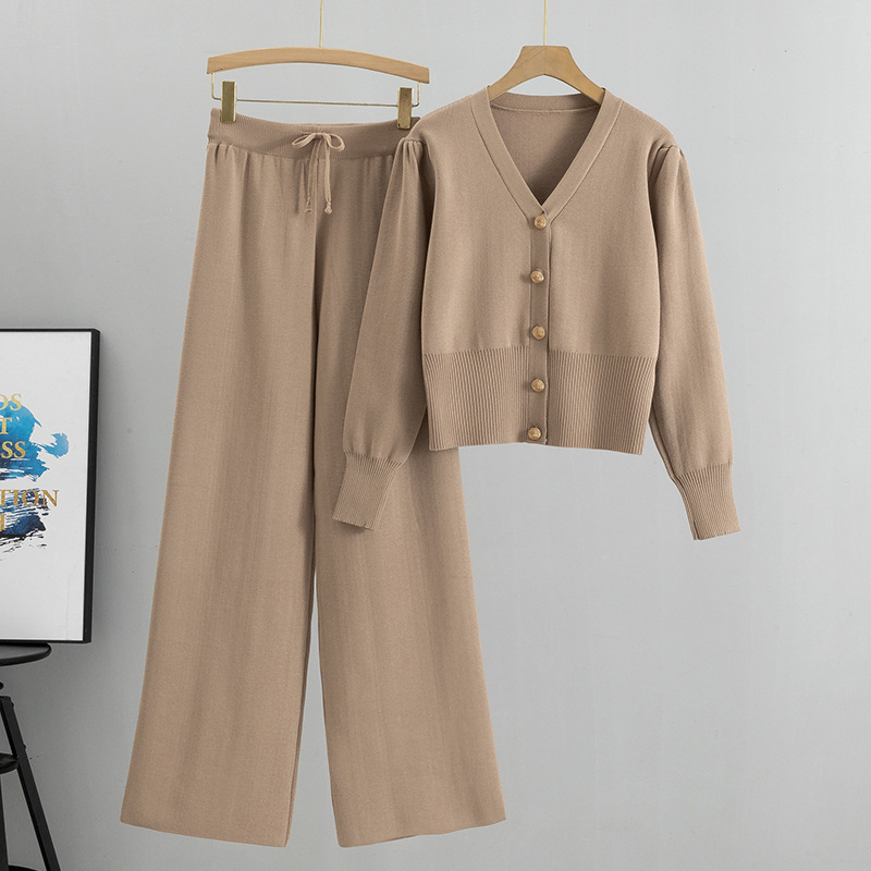 Temperament slimming knitted suit for women autumn 2026 new style short jacket top wide leg pants fashion two-piece set