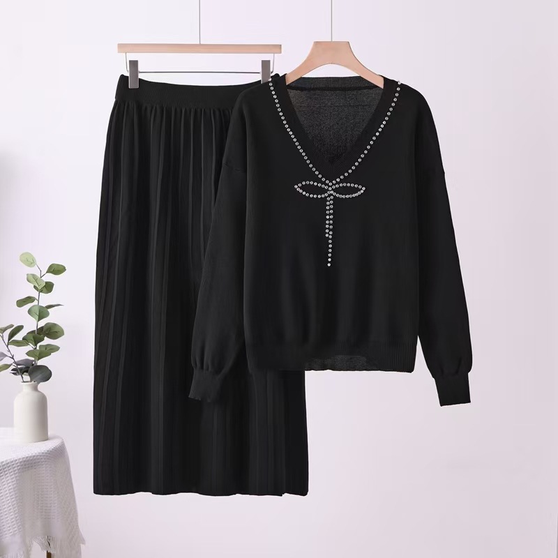 Fashionable two-piece women's autumn and winter light luxury goddess style temperament bow V-neck knitted sweatshirt set pleated long skirt Fashionable two-piece women's autumn and winter light luxury goddess style temperament bow V-neck knitted sweatshirt set pleated long skirt