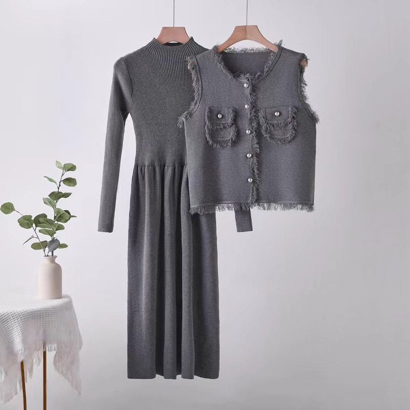 2025 New French Vest Knitted Dress Fashionable Set with Explosive Tassel Two Piece Set with Small Fragrant Style 2025 New French Vest Knitted Dress Fashionable Set with Explosive Tassel Two Piece Set with Small Fragrant Style