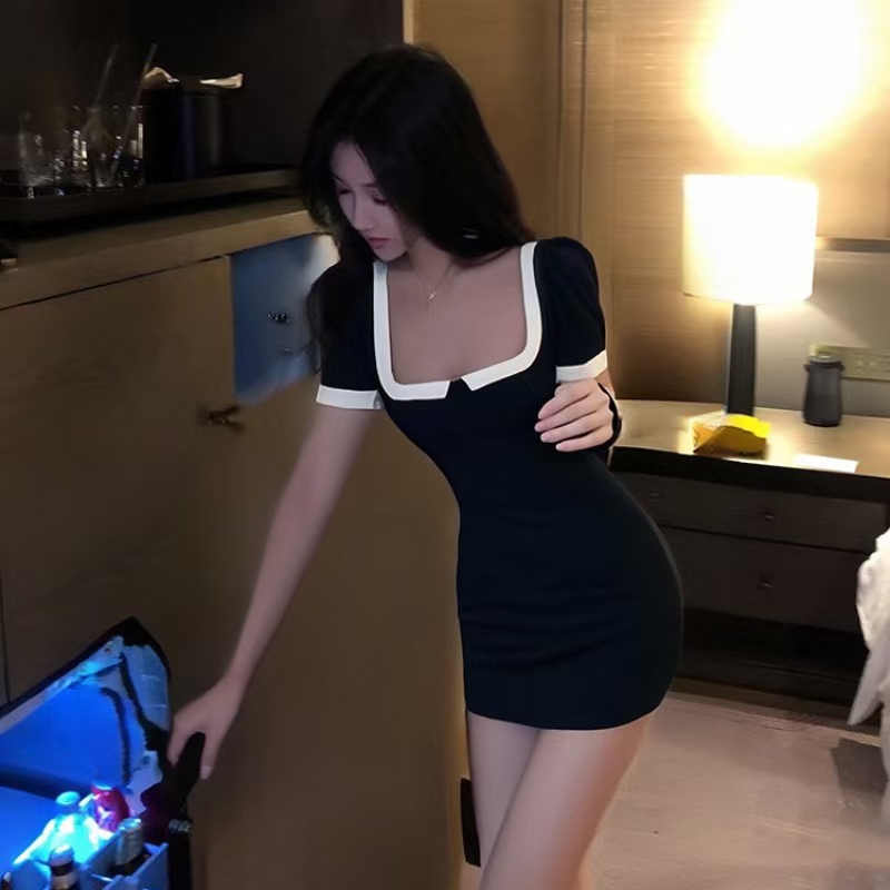Korean square collar dress for women in summer, slim fit and slimming temperament, luxurious and exquisite OL hip hugging short skirt for a lady of high status