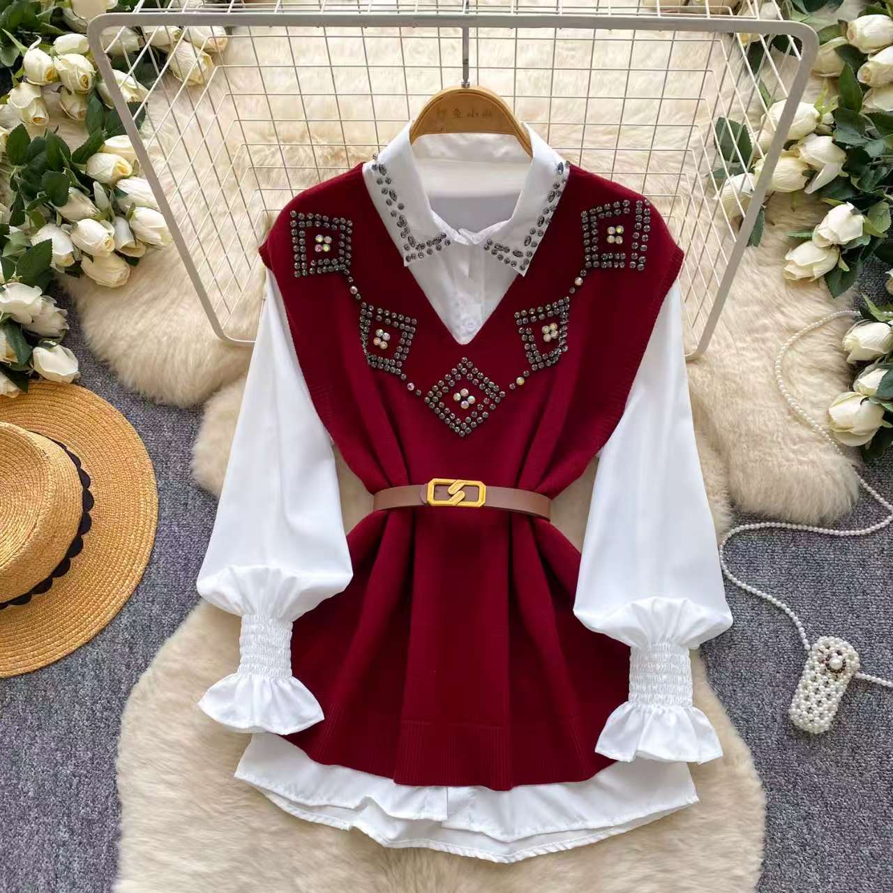 New autumn long sleeved white shirt sweater set, lively and age reducing loose knitted vest two-piece set for women