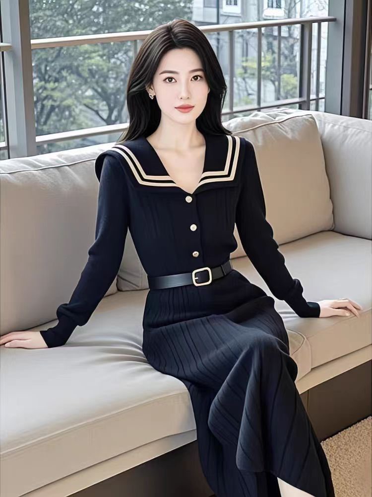 French autumn and winter small fragrance style slim fit and high-end feeling super beautiful navy neck knitted dress for women in navy blue