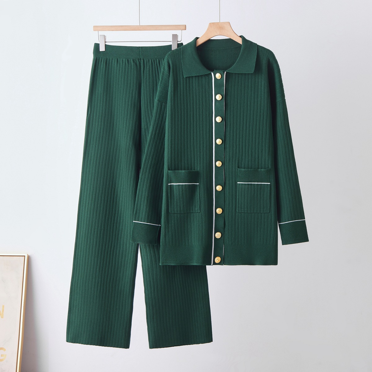 2026 European and American Cross border Women's Winter Knitted Fashion Collar Slim Fit Long Sleeve Waist Collection French Knitted Set