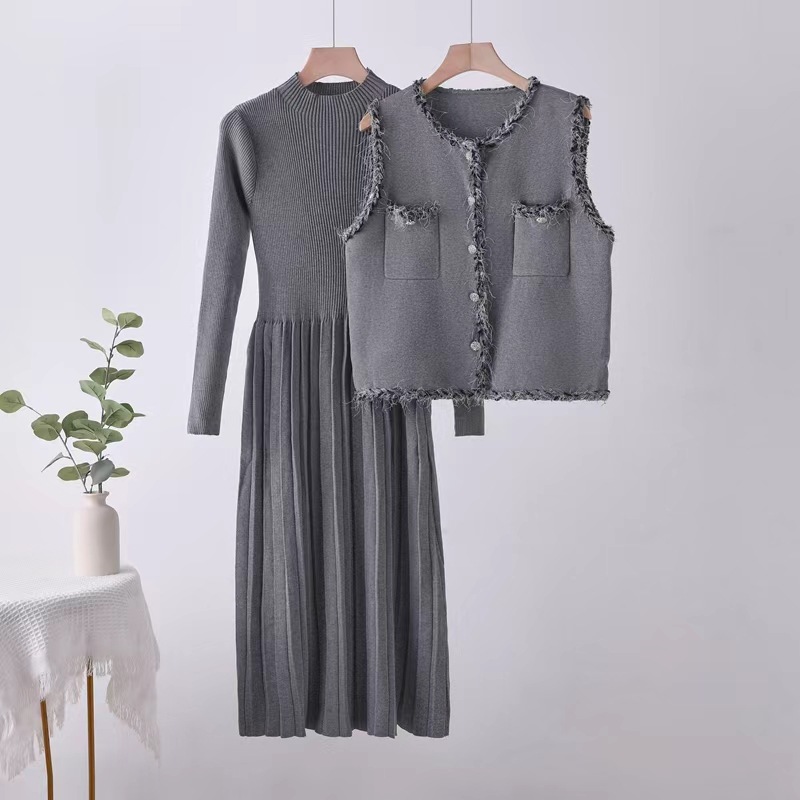 French style tassel edge small fragrant style 2025 Spring and Autumn new design sense temperament casual vest long skirt two-piece set French style tassel edge small fragrant style 2025 Spring and Autumn new design sense temperament casual vest long skirt two-piece set