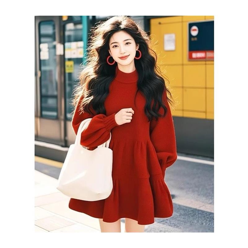 Korean Christmas, New Year, and Chinese New Year, wearing a small and elegant red lantern sleeve knitted sweater dress Korean Christmas, New Year, and Chinese New Year, wearing a small and elegant red lantern sleeve knitted sweater dress