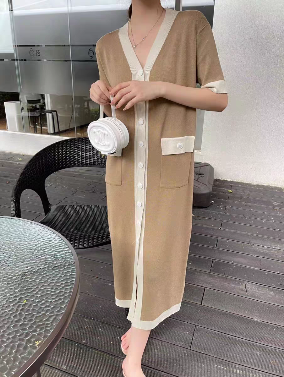 Korean chic summer simple contrasting color V-neck mid length single breasted loose slimming temperament short sleeved dress for women Korean chic summer simple contrasting color V-neck mid length single breasted loose slimming temperament short sleeved dress for women