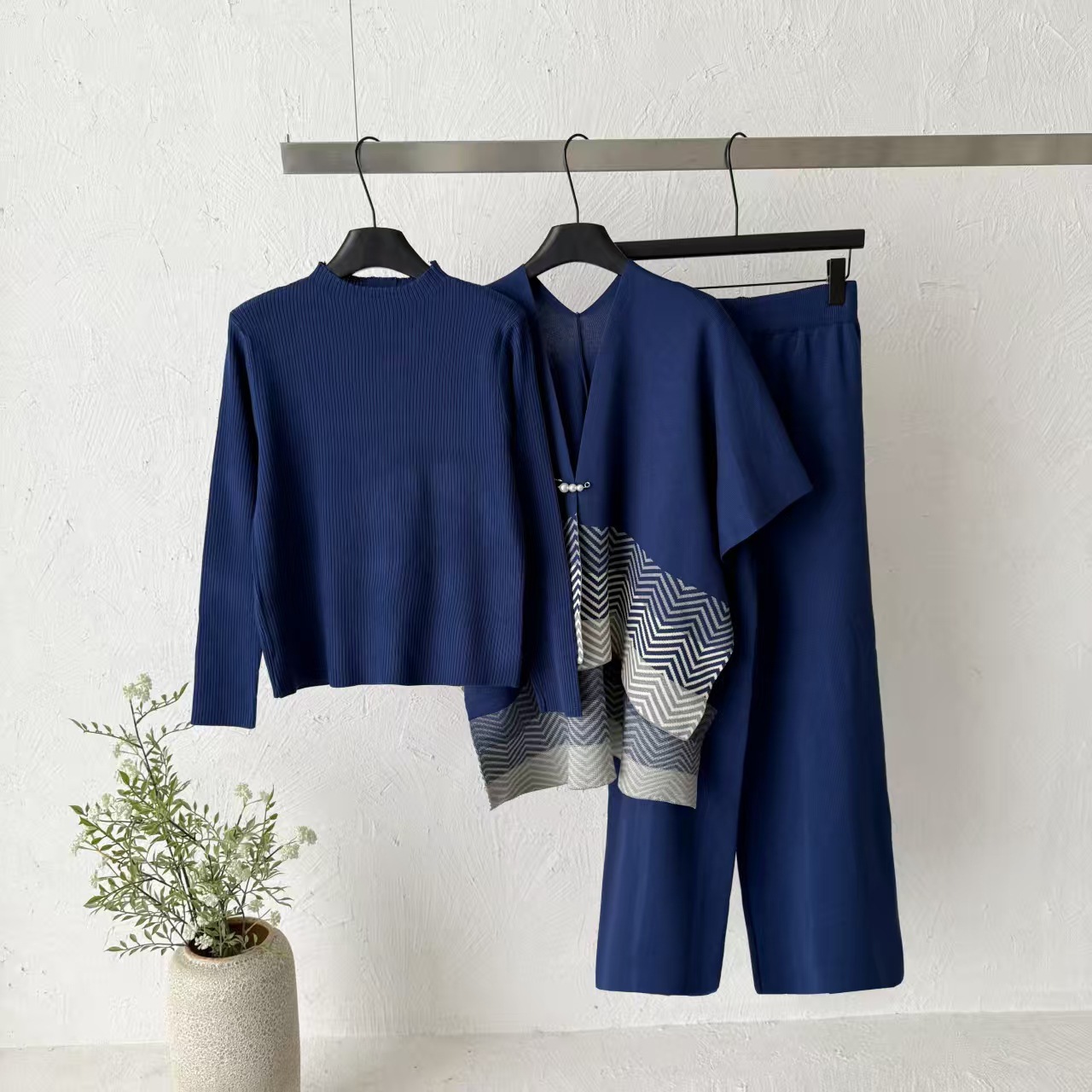 26 years of foreign trade commuting style pleated knitted three piece set for women, slimming top, cardigan, wide leg pants set 26 years of foreign trade commuting style pleated knitted three piece set for women, slimming top, cardigan, wide leg pants set