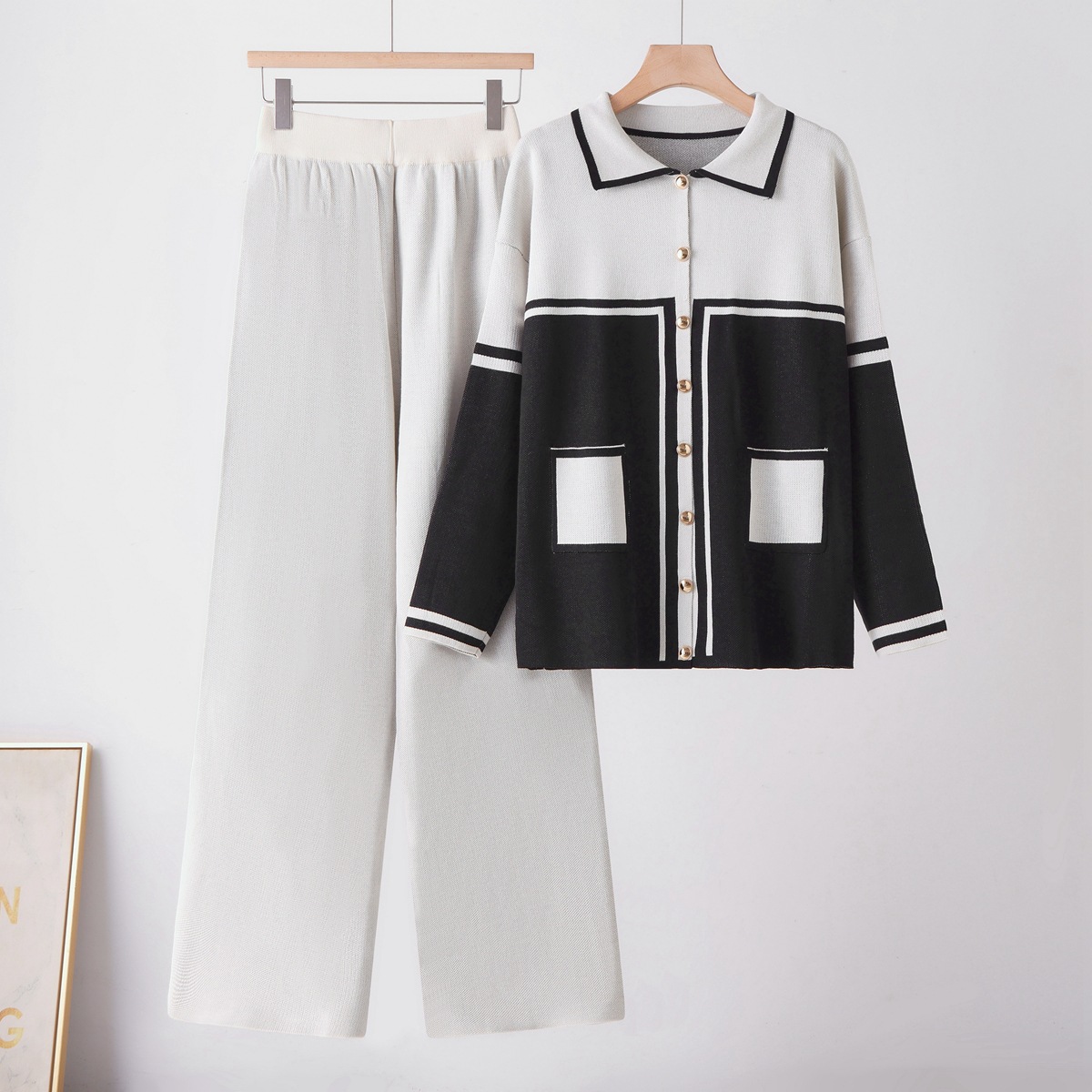 Cross border 2026 autumn and winter new style lapel contrasting fashion casual suit women's loose knitted cardigan two-piece set Cross border 2026 autumn and winter new style lapel contrasting fashion casual suit women's loose knitted cardigan two-piece set