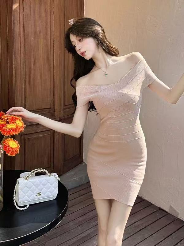 French socialite sexy temperament slim fit one shoulder exposed shoulder bag hip knitted dress high-end western-style dress