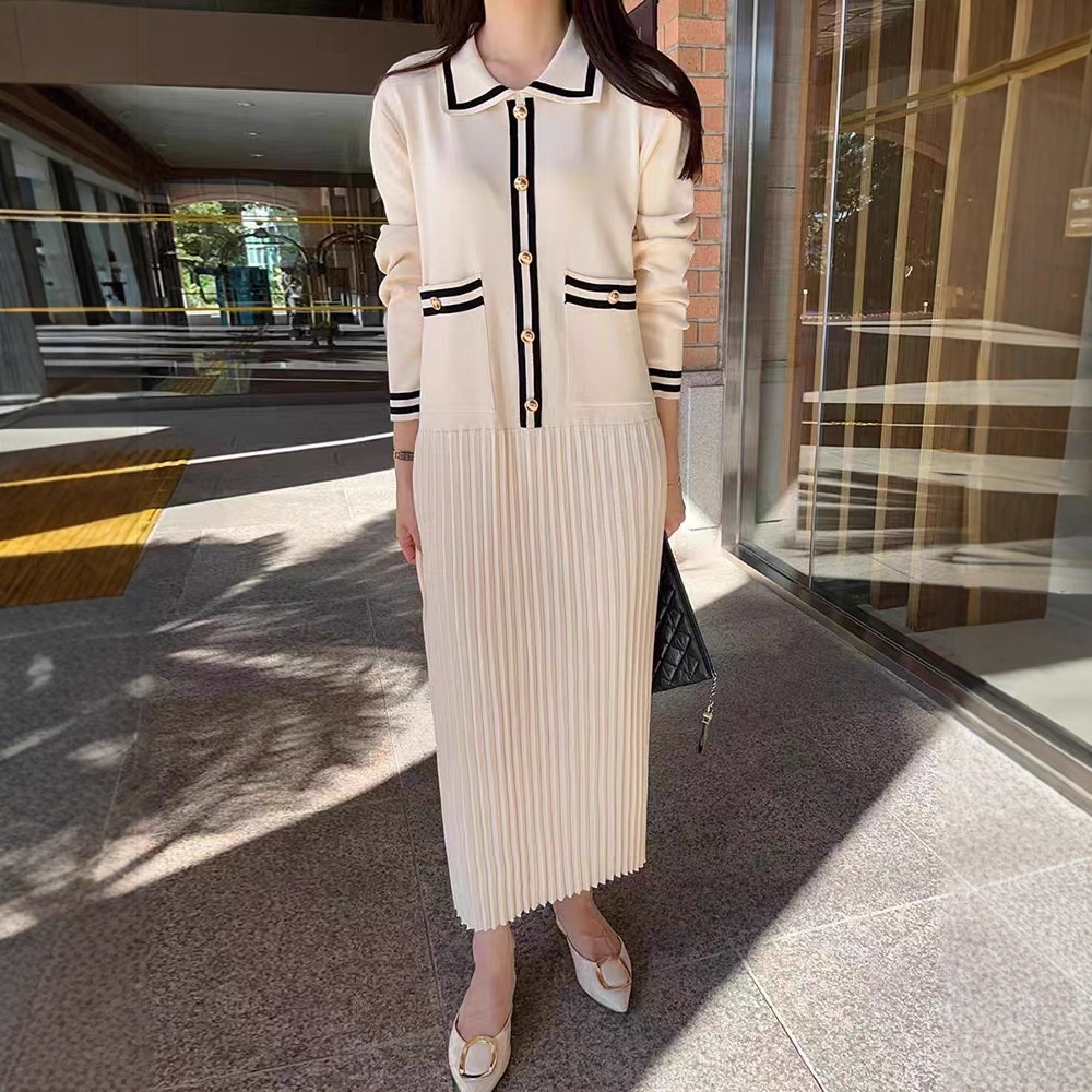 Korean style chic retro lapel contrasting knitted dress with elegant edging, small fragrance, wind pressure pleats, loose long skirt for women Korean style chic retro lapel contrasting knitted dress with elegant edging, small fragrance, wind pressure pleats, loose long skirt for women