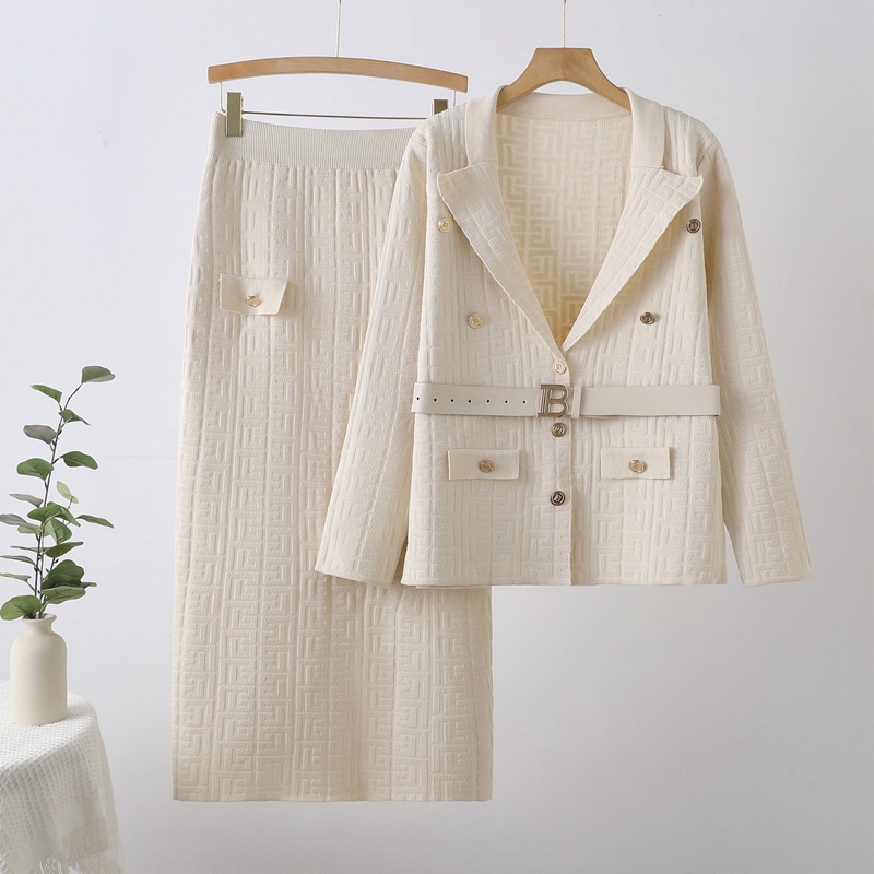 Cross border new comfortable women's clothing maze jacquard pattern B-shaped breasted lapel, waist cinched knit long sleeved pants set Cross border new comfortable women's clothing maze jacquard pattern B-shaped breasted lapel, waist cinched knit long sleeved pants set