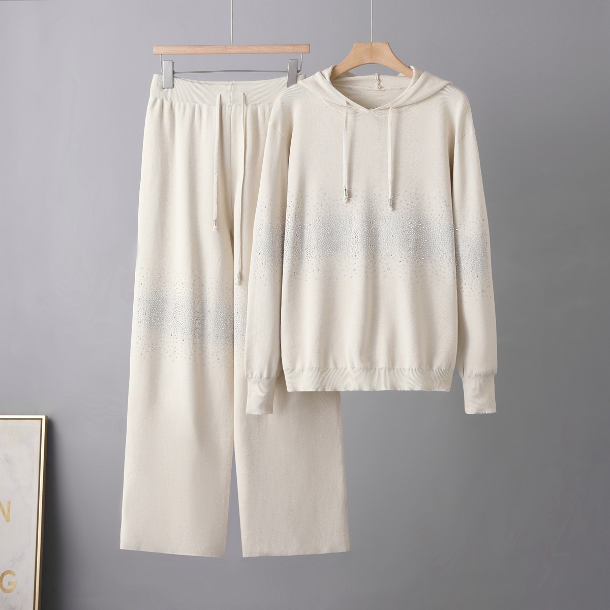 European Heavy Industry Design Feel Hot Diamond Loose Long Sleeve Hoodie Top+Elastic Waist Wide Leg Pants Set European Heavy Industry Design Feel Hot Diamond Loose Long Sleeve Hoodie Top+Elastic Waist Wide Leg Pants Set