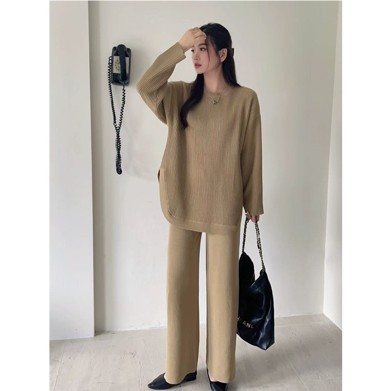 Cross border minimalist casual loose knit suit for women, solid color round neck, split hem sweater, wide leg pants, autumn and winter styles