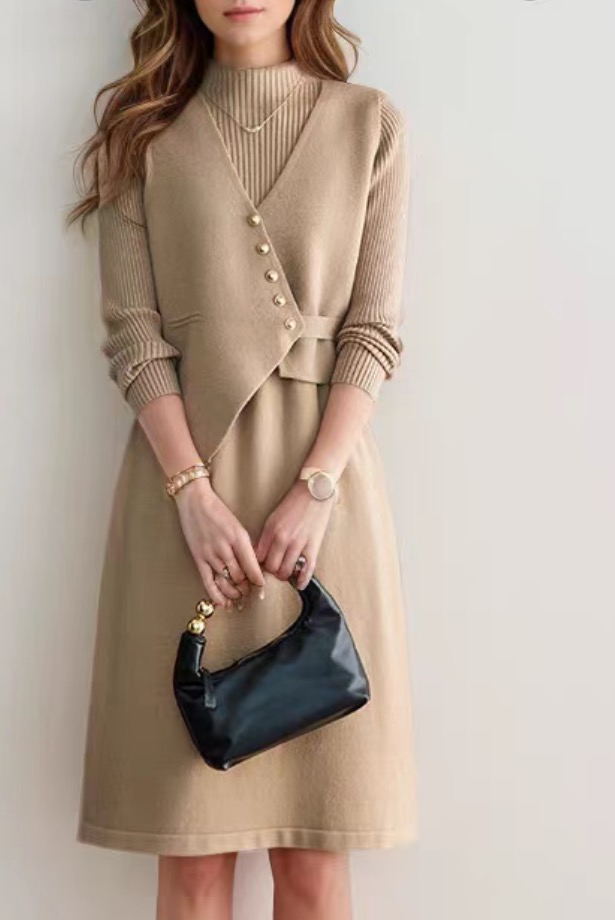 Korean high-end short knitted vest two-piece set base dress, 2025 autumn/winter new style temperament commuting skirt