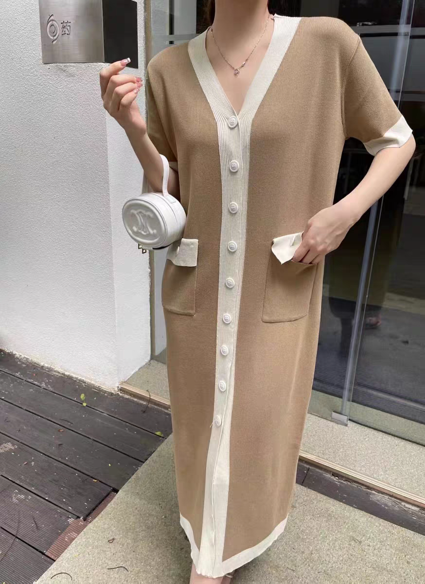 Korean chic summer simple contrasting color V-neck mid length single breasted loose slimming temperament short sleeved dress for women Korean chic summer simple contrasting color V-neck mid length single breasted loose slimming temperament short sleeved dress for women