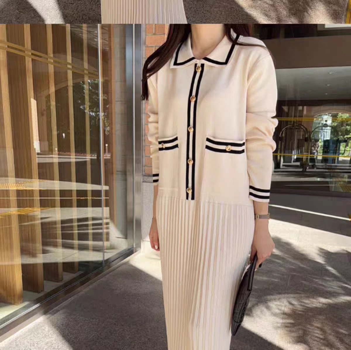 Korean style chic retro lapel contrasting knitted dress with elegant edging, small fragrance, wind pressure pleats, loose long skirt for women Korean style chic retro lapel contrasting knitted dress with elegant edging, small fragrance, wind pressure pleats, loose long skirt for women