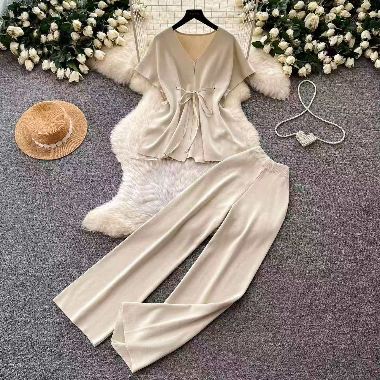 Korean commuter style V-neck vest wide leg pants two-piece set for women 2026 summer slim fit and high-end feeling set Korean commuter style V-neck vest wide leg pants two-piece set for women 2026 summer slim fit and high-end feeling set