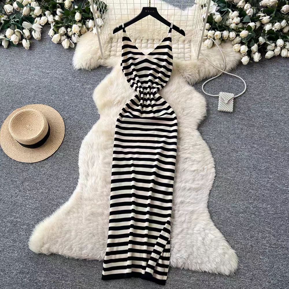 Lazy striped camisole sleeveless dress for women in summer, knitted slim fit, slimming temperament, long skirt for commuting wear