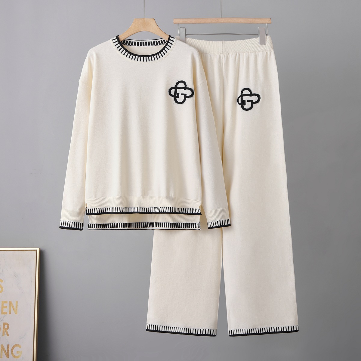 Cross border fashion woolen suit from Europe and America, autumn and winter knitted top+casual sports wide leg pants knitted two-piece set for women Cross border fashion woolen suit from Europe and America, autumn and winter knitted top+casual sports wide leg pants knitted two-piece set for women