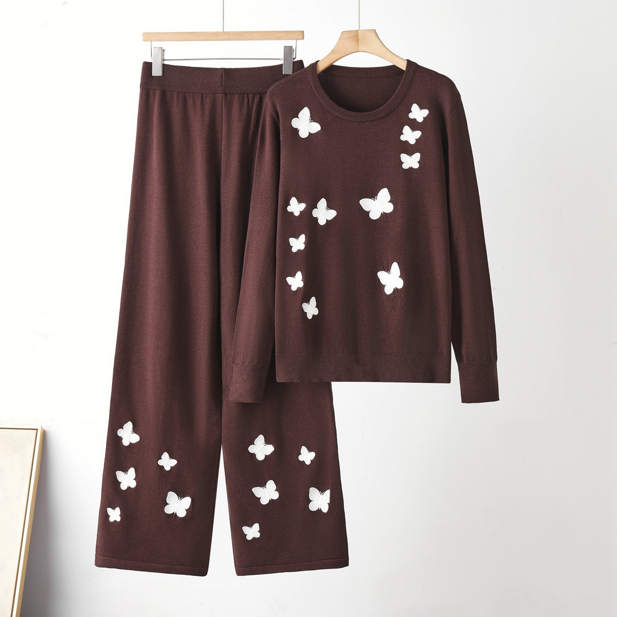 Cross border sweater set for women 2026 new winter style slimming and lazy casual butterfly embroidery two-piece set for trendy women Cross border sweater set for women 2026 new winter style slimming and lazy casual butterfly embroidery two-piece set for trendy women