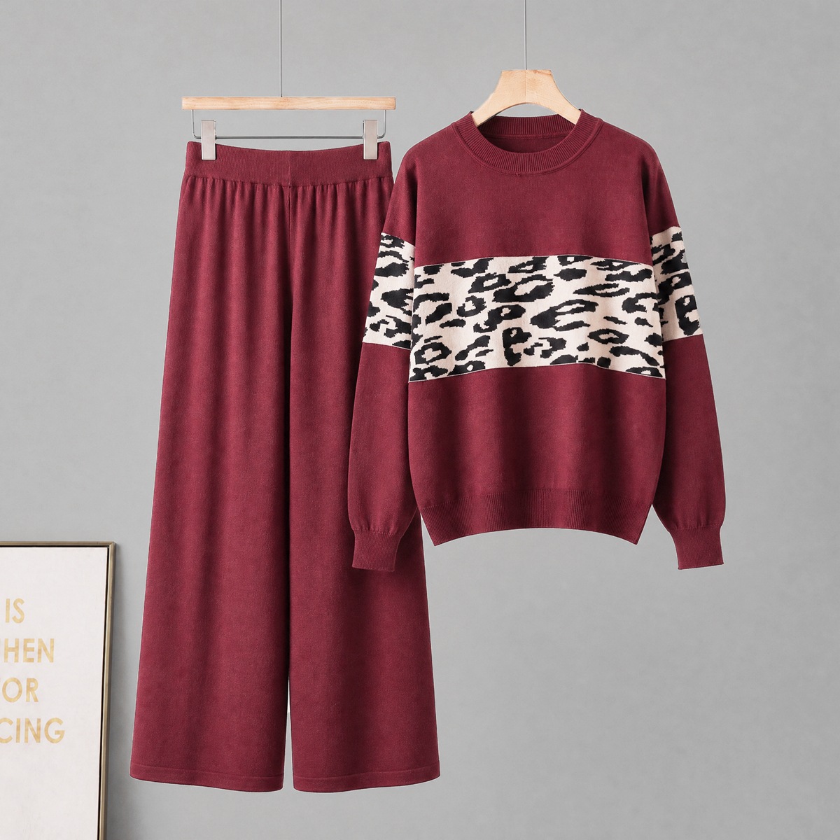 Foreign trade European and American leopard print knitted suit women's two-piece set autumn and winter round neck long sleeved top casual wide leg pants suit women Foreign trade European and American leopard print knitted suit women's two-piece set autumn and winter round neck long sleeved top casual wide leg pants suit women