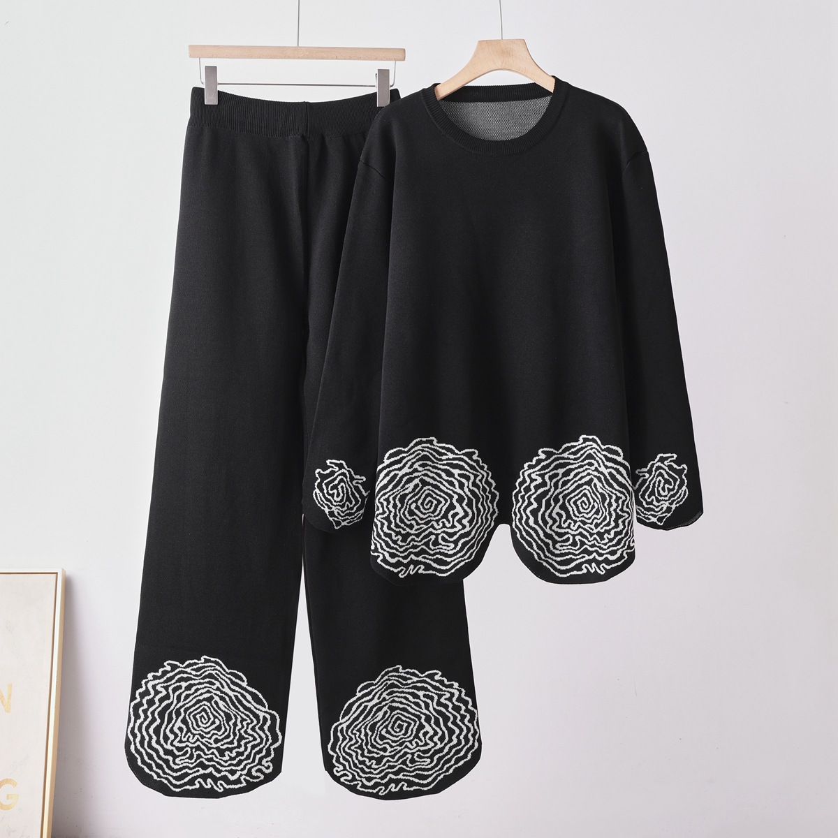 Cross border autumn jacquard knitted suit women's loose long sleeved wide leg pants two-piece set slimming and stylish casual suit women Cross border autumn jacquard knitted suit women's loose long sleeved wide leg pants two-piece set slimming and stylish casual suit women