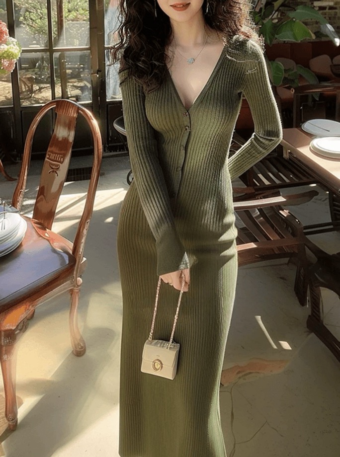 Korean retro high-end gentle knitted sweater dress for women in autumn and winter, light and mature style, OL outfit, inner layer, bottom skirt