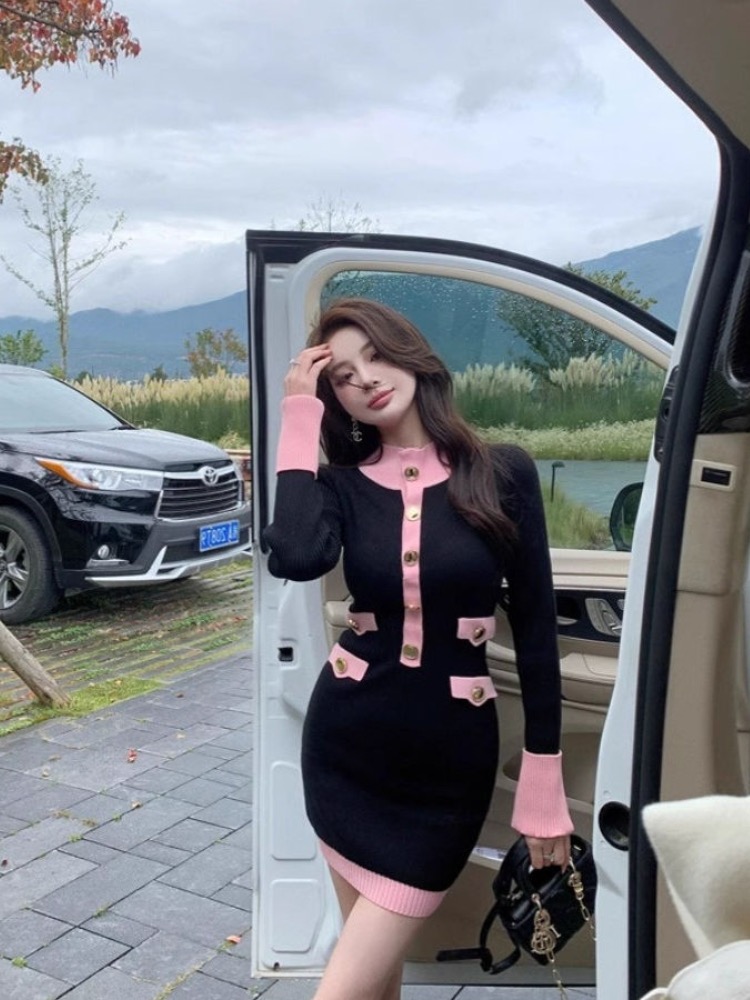 Korean autumn small fragrance retro high-end fashion versatile niche slim fit long sleeved knitted dress for women Korean autumn small fragrance retro high-end fashion versatile niche slim fit long sleeved knitted dress for women