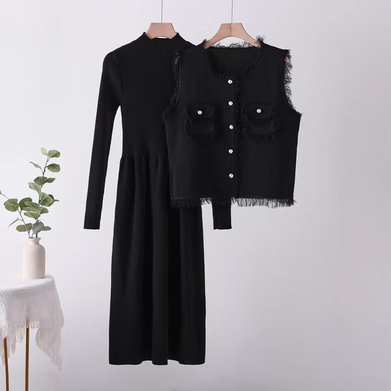 2025 New French Vest Knitted Dress Fashionable Set with Explosive Tassel Two Piece Set with Small Fragrant Style 2025 New French Vest Knitted Dress Fashionable Set with Explosive Tassel Two Piece Set with Small Fragrant Style