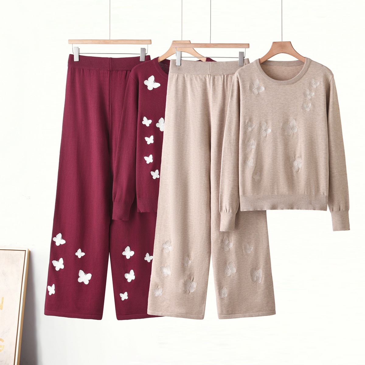 Cross border sweater set for women 2026 new winter style slimming and lazy casual butterfly embroidery two-piece set for trendy women Cross border sweater set for women 2026 new winter style slimming and lazy casual butterfly embroidery two-piece set for trendy women